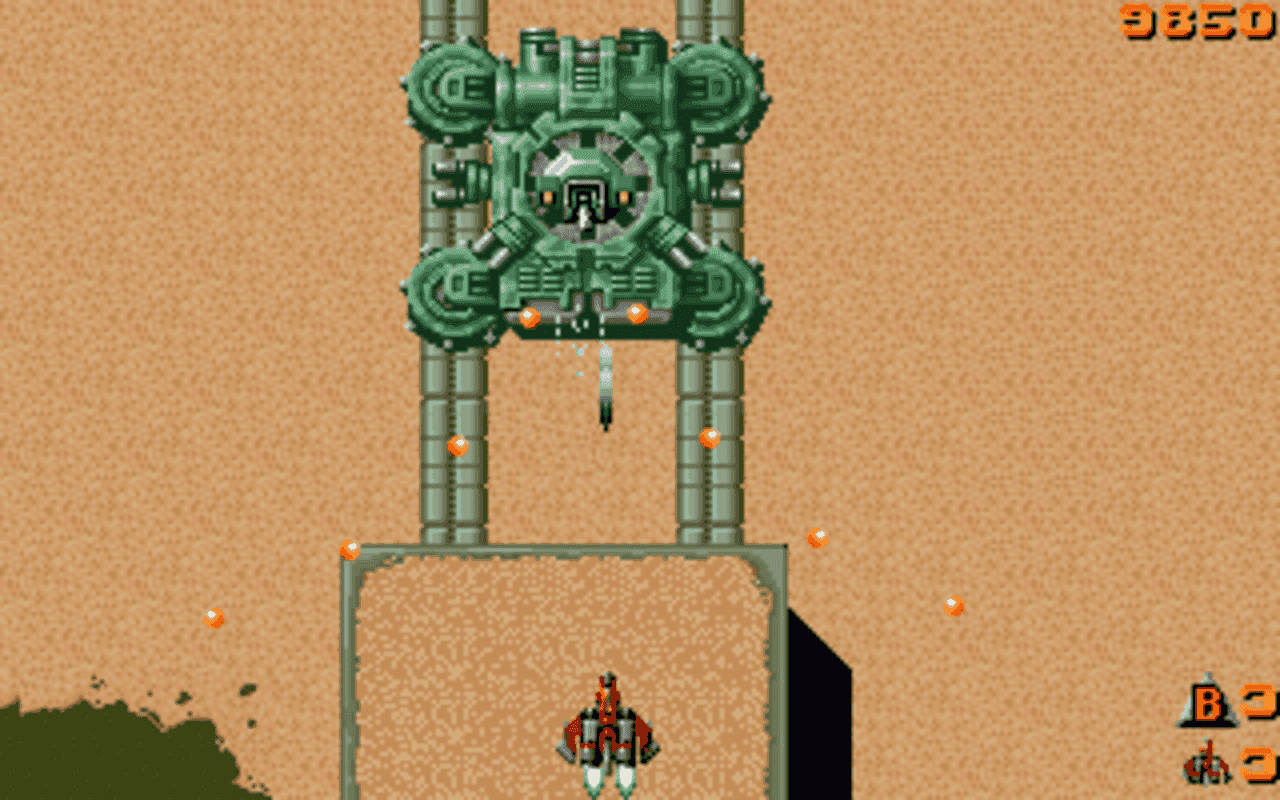 Gameplay screen of Raiden (4/8)